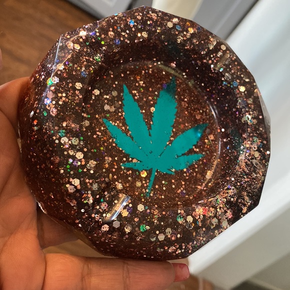 Ashtray. Handmade. Glitter Obsessed - Picture 2 of 3